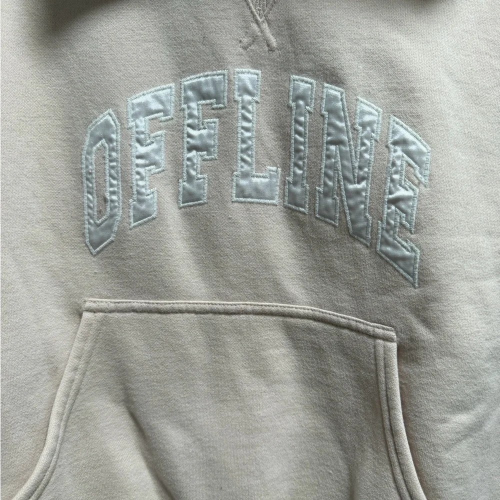 Offline By Aerie Hoodie Cropped Cream Sz XS OFFLINE Spell Out Beach Vacay Summer - Picture 3 of 7